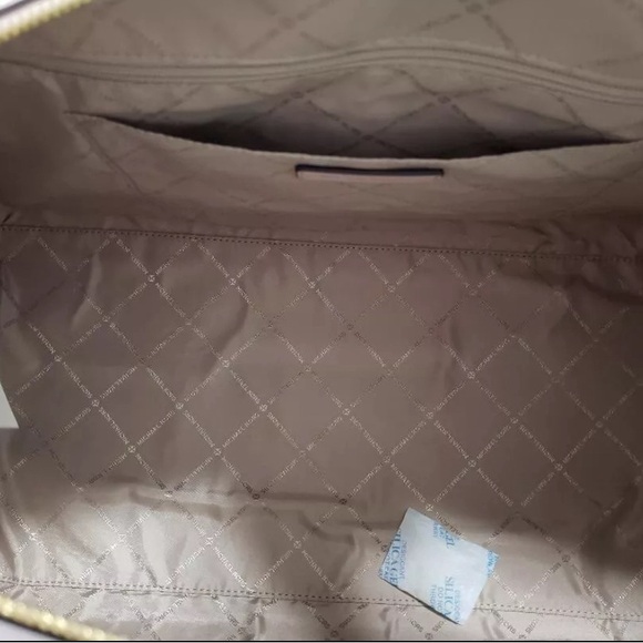 michael Kors XL Duffle - Picture 6 of 13
